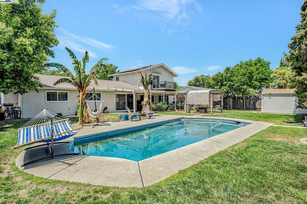 360 Calmace Dr  Dixon CA 95620 photo