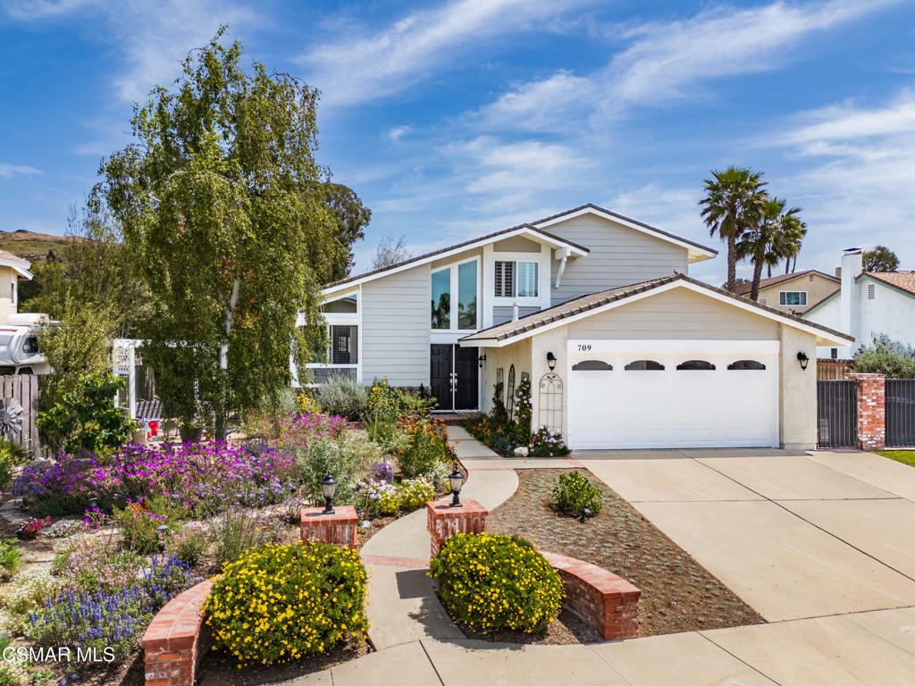 Property Photo: 709 Zinnia Court CA 91360