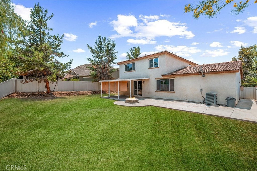 Property Photo: 30574 Saddlehorn Way CA 92584