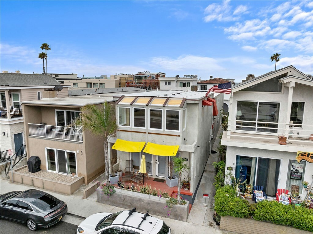 Property Photo: 1623 W Balboa Boulevard CA 92663