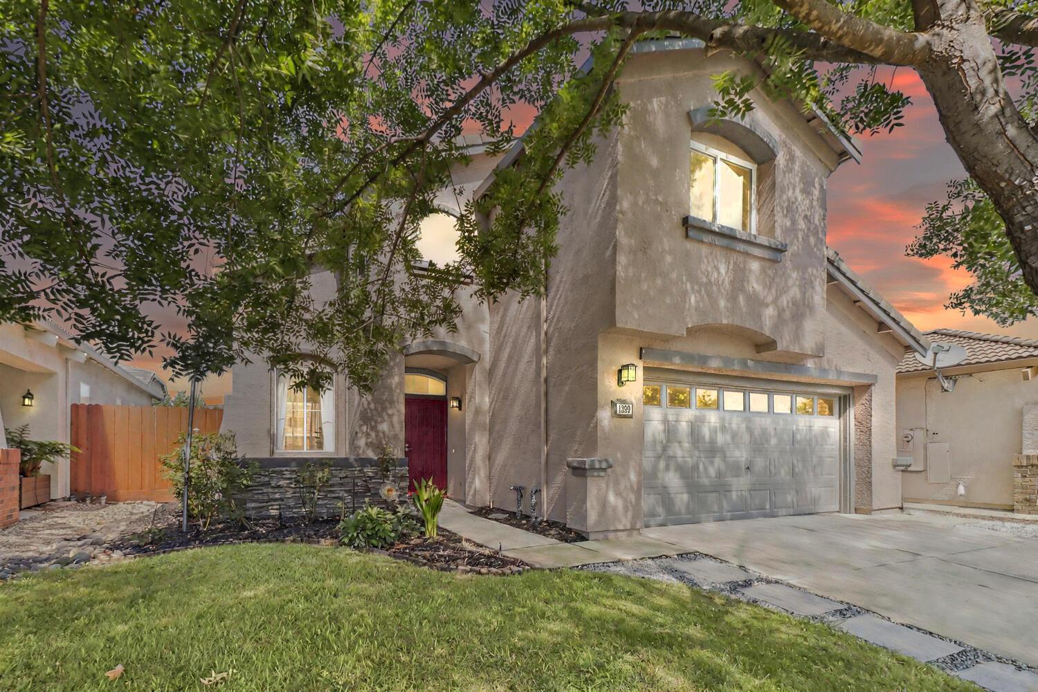 Property Photo:  1399 Whitstable Drive  CA 95747 