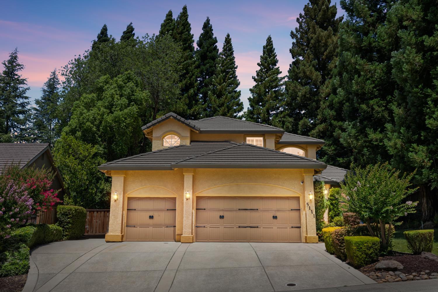 Property Photo: 5111 Kensley Court CA 95746