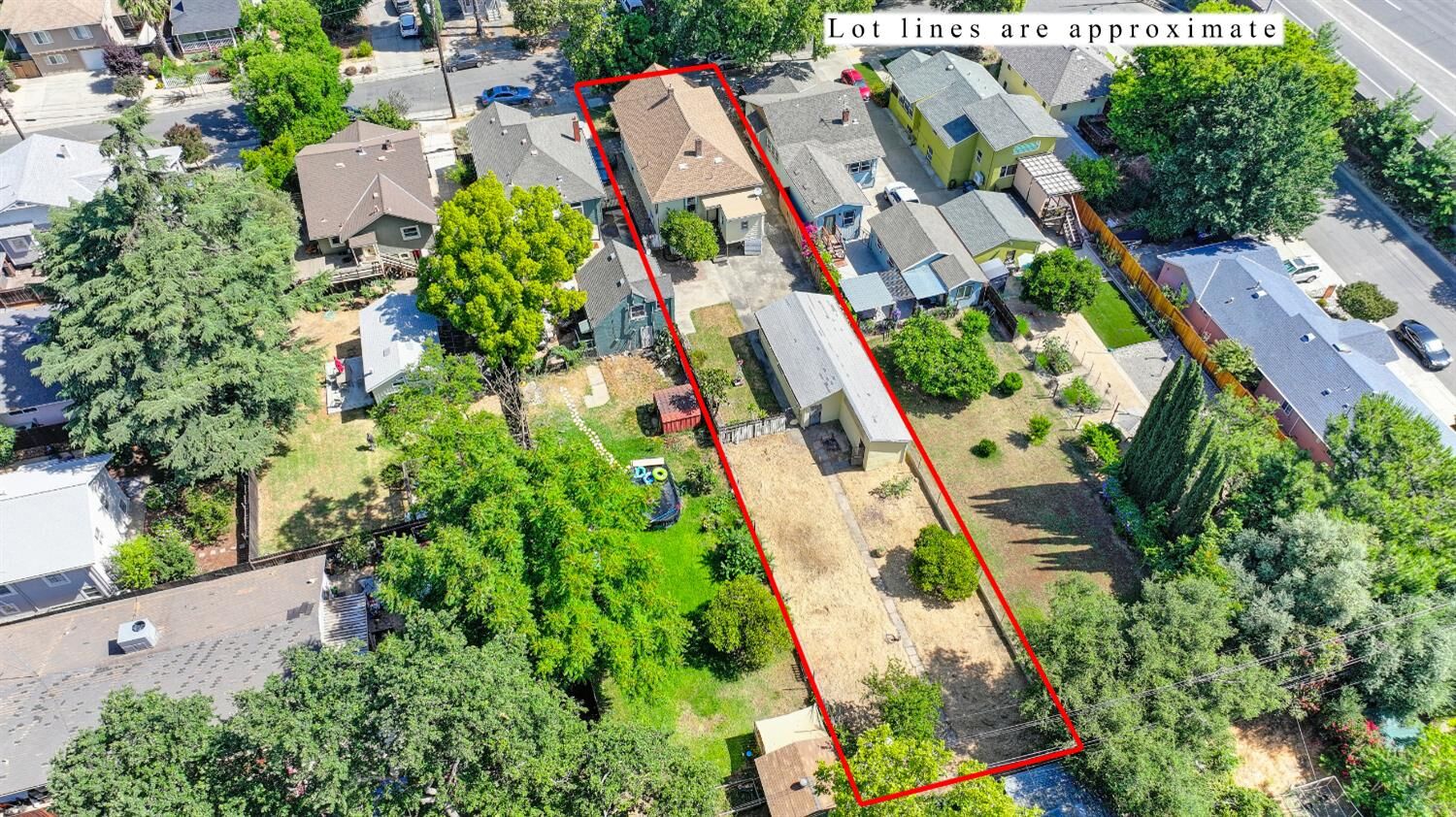 Property Photo:  3034 9th Avenue  CA 95817 