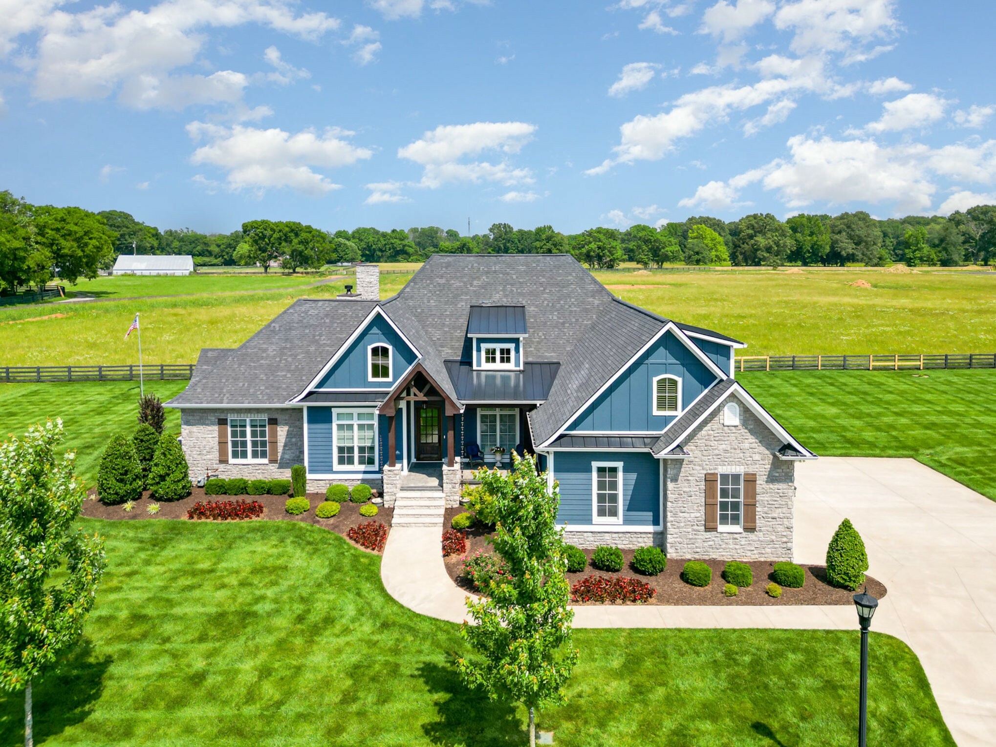 Property Photo: 3013 Berry Patch Trl TN 37153