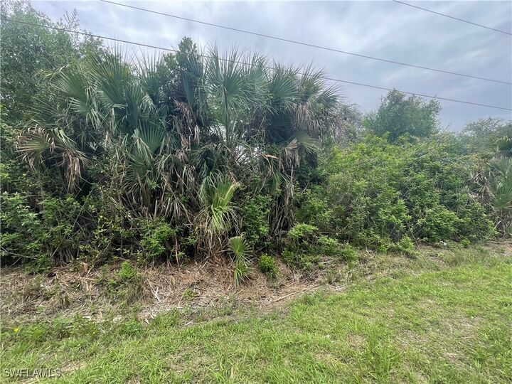 Property Photo: 1000 W 14th Street FL 33972