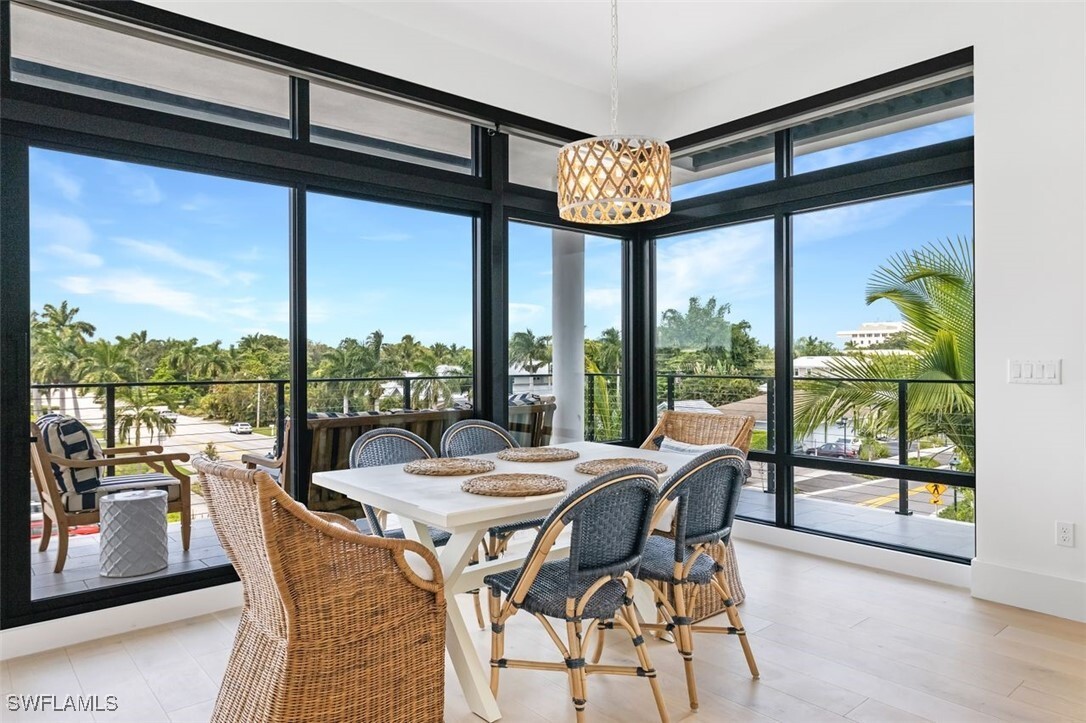 Property Photo: 850 Central Avenue 305 FL 34102