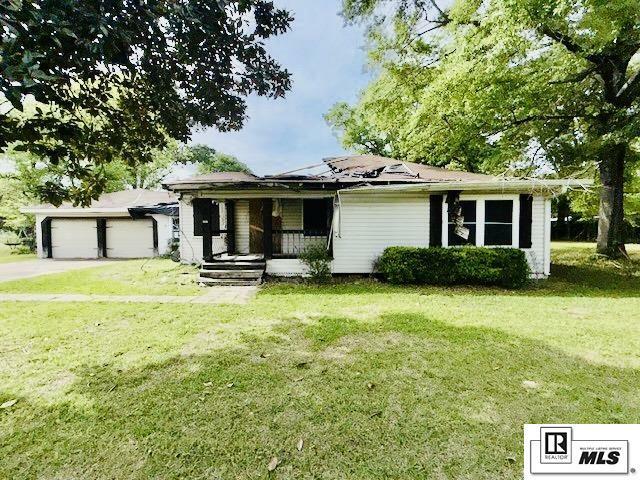 Property Photo: 203 Taylor Avenue LA 71280
