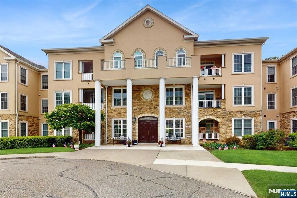 Property Photo:  2306 Clinton Lane  NJ 07866 