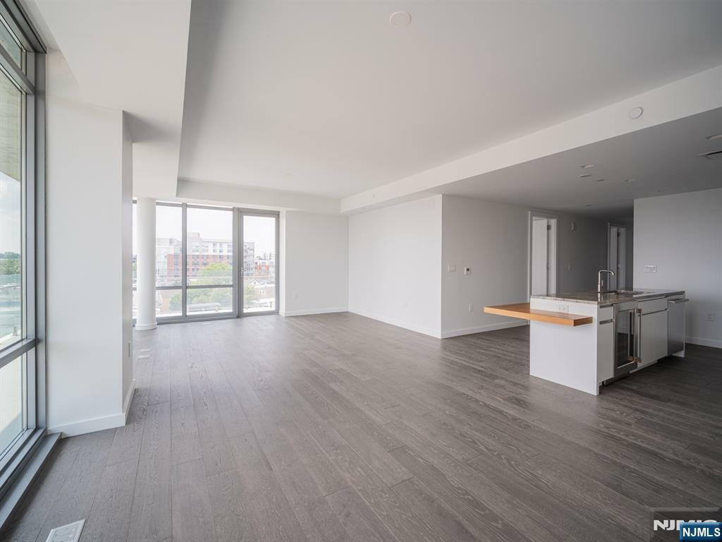 Property Photo: 320 Adolphus Avenue 401 NJ 07010