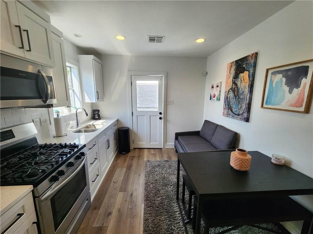 Property Photo:  542 9th Street B  LA 70053 
