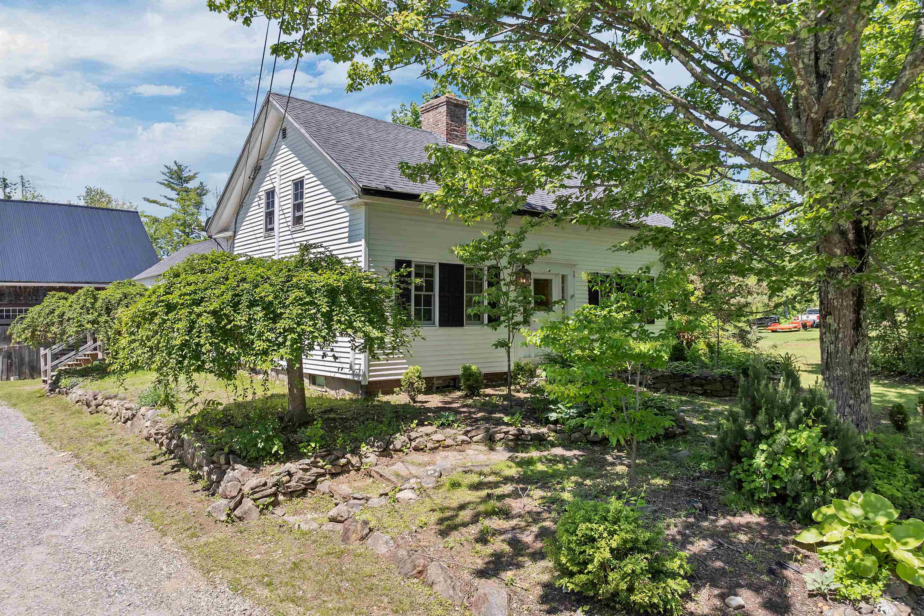 Property Photo:  118 Upper Bay Road  NH 03269 