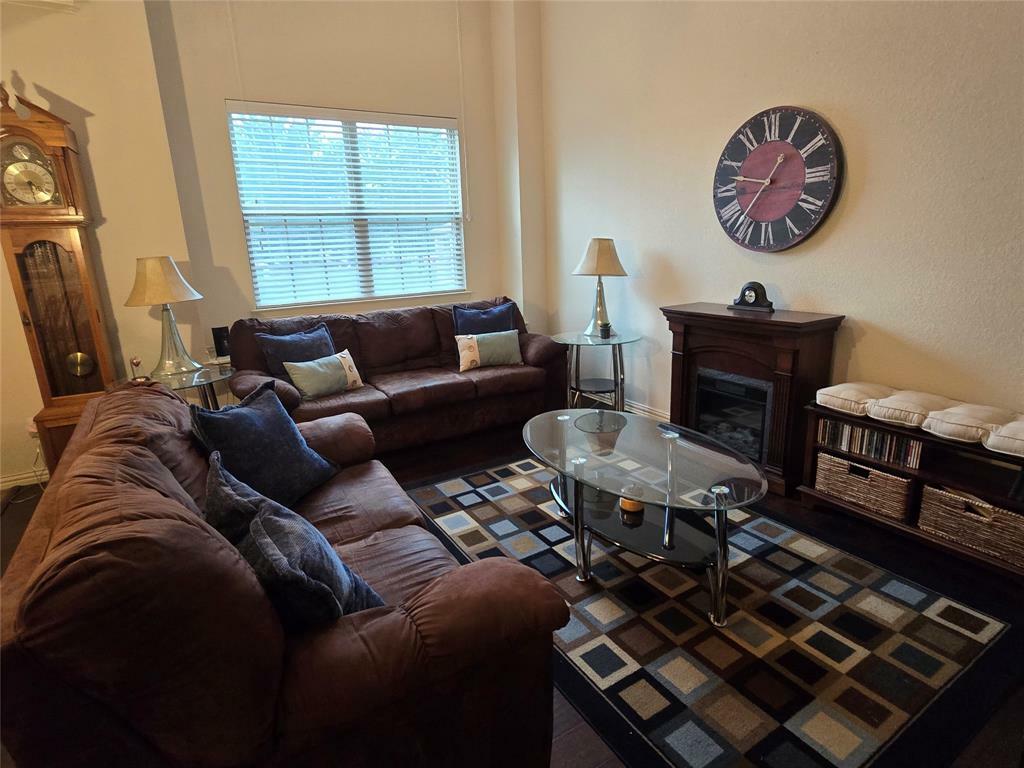 Property Photo: 6936 Pascal Way TX 76137