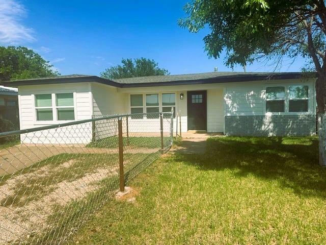 Property Photo: 933 N Danville Drive TX 79603