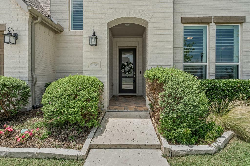 Property Photo: 1720 Rolling Heights Lane TX 76008