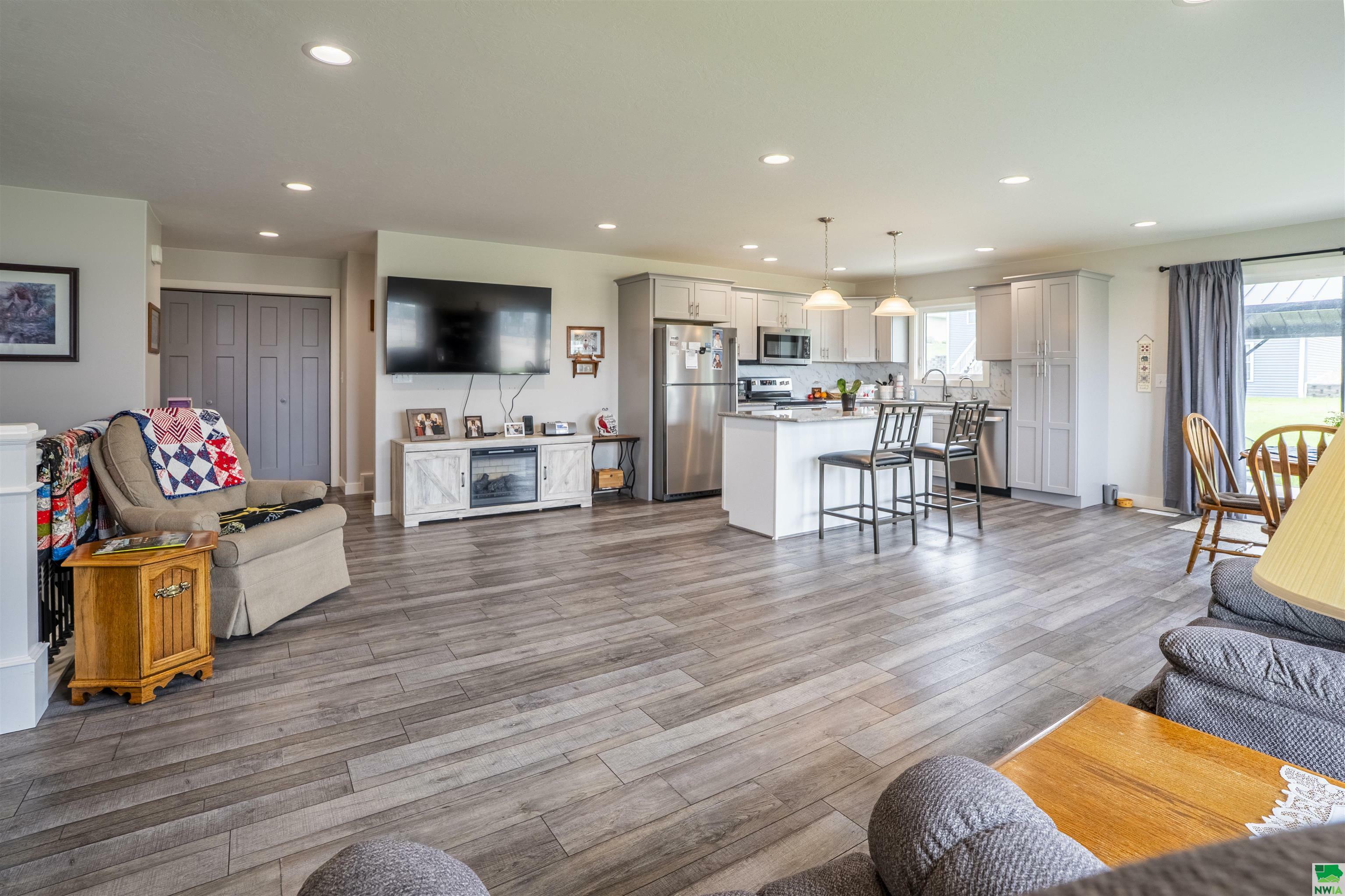 Property Photo:  1480 6th Ave SW  IA 51031 