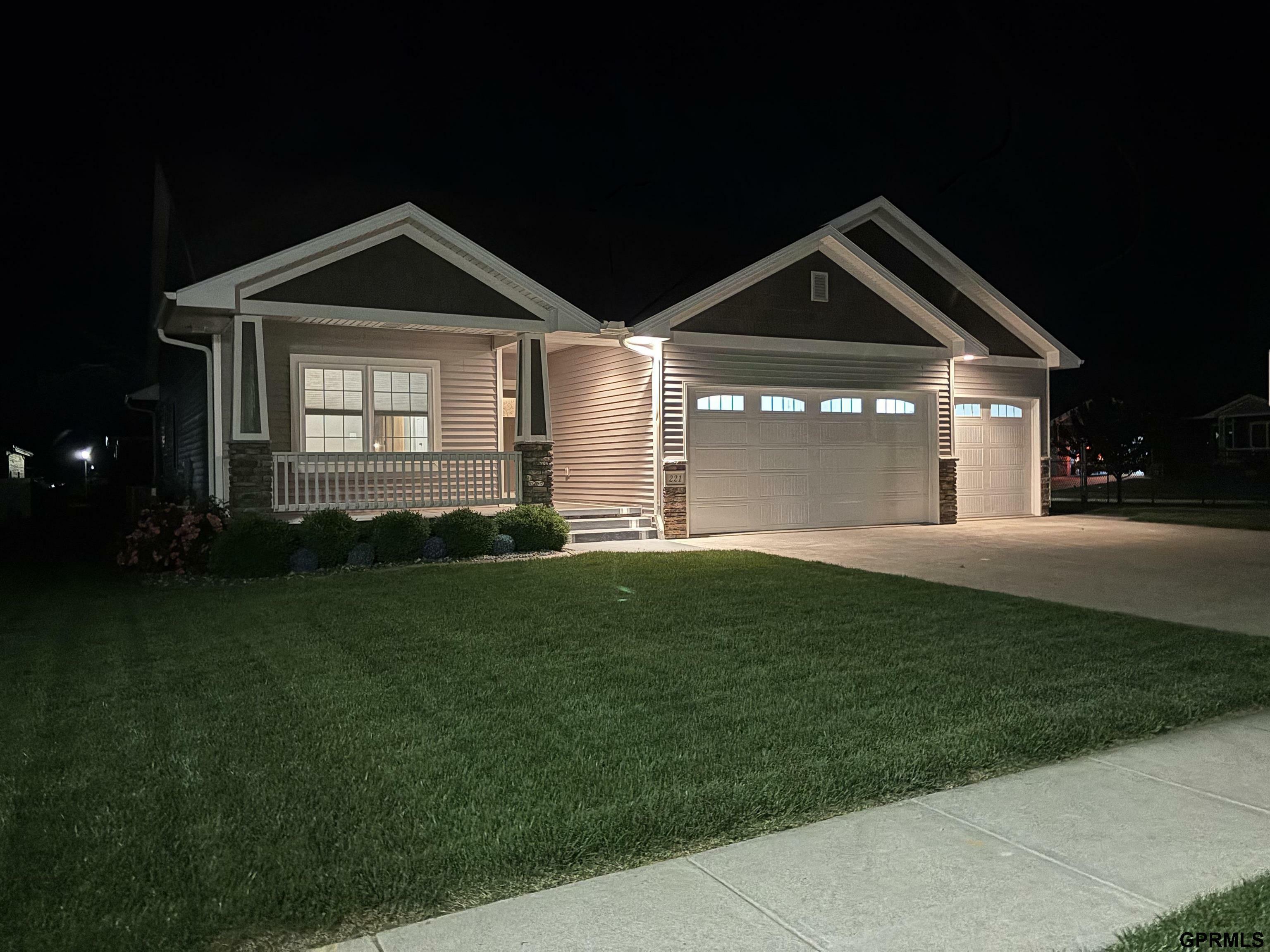 Property Photo:  221 Briarwood Lane  NE 68434 