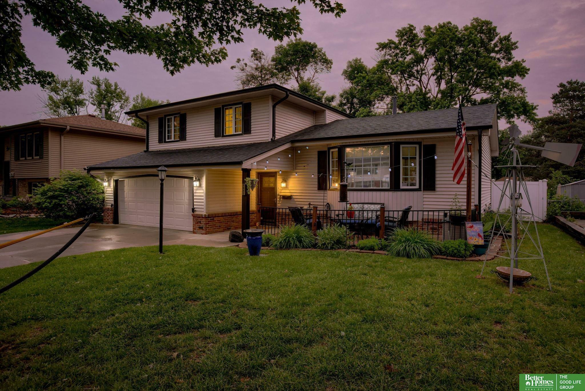 Property Photo: 5041 S 95 Avenue NE 68127