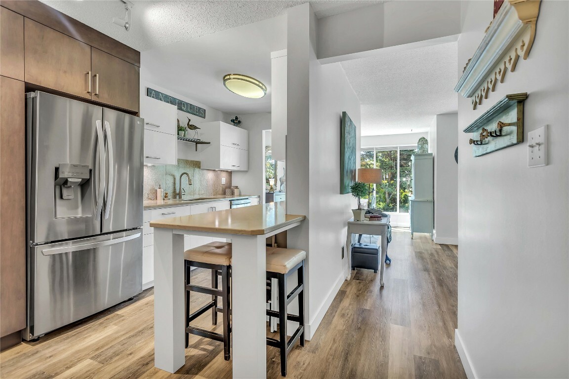 1056 Bernard Avenue 216  Kelowna BC V1Y 8L7 photo