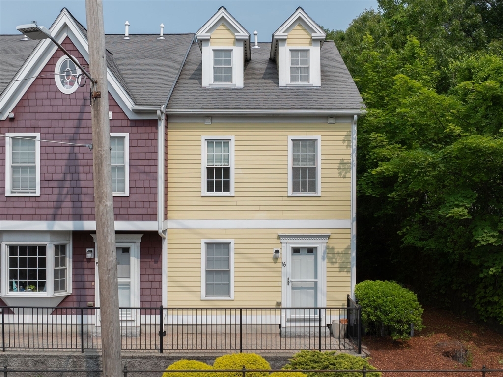 40 Brattle St 16  Arlington MA 02476 photo