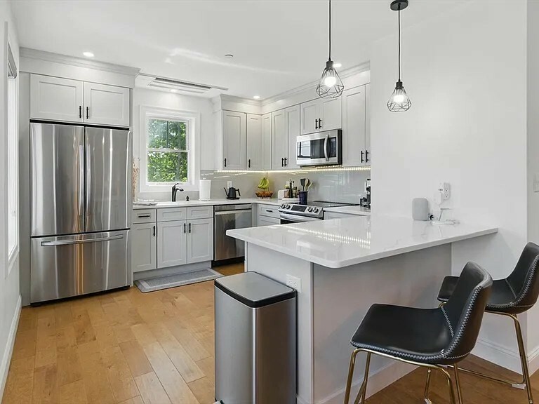 Property Photo:  9 Boston St 3  MA 01970 