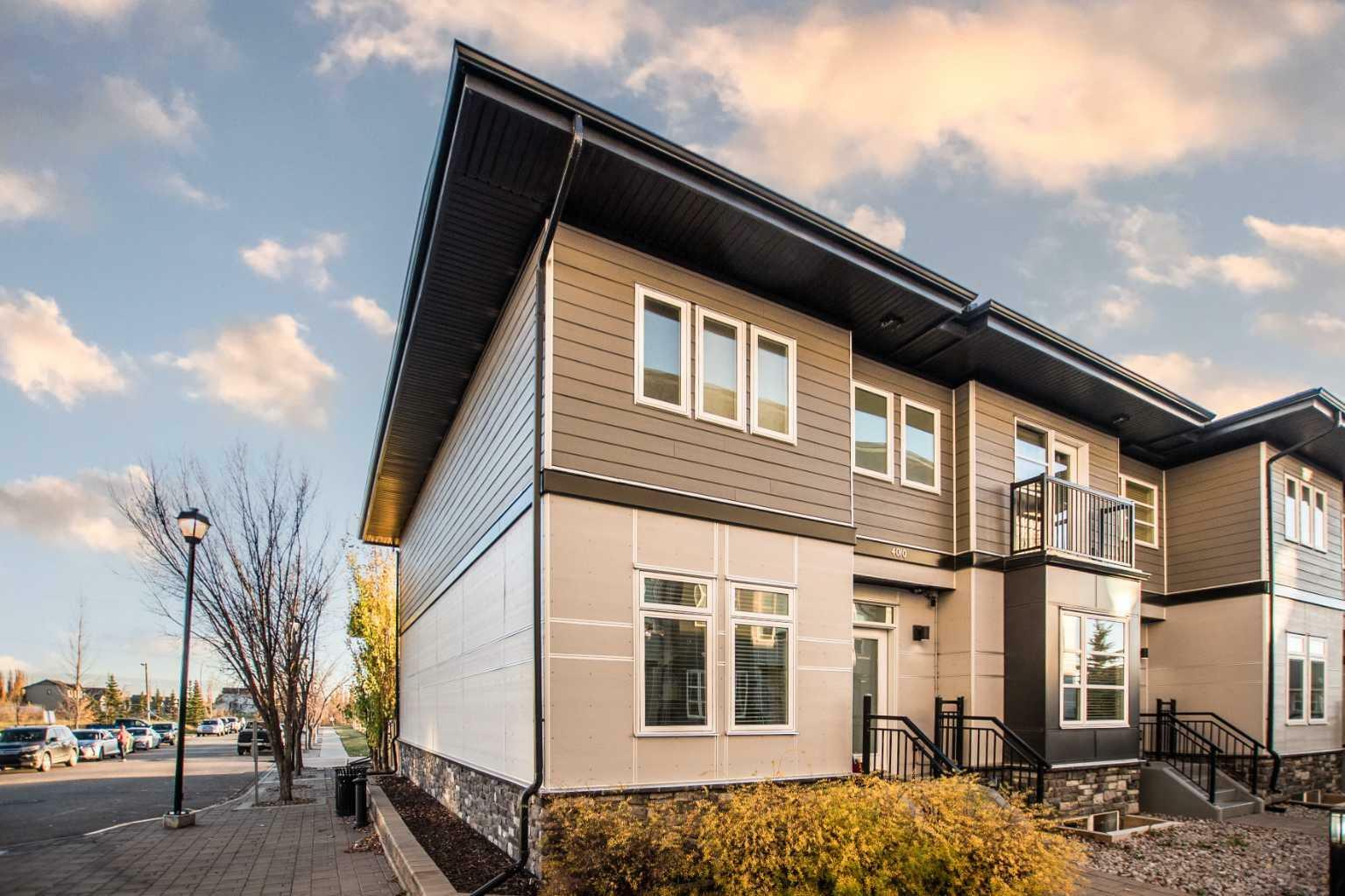 2660 22 Street 4010  Red Deer AB T4R 0K8 photo