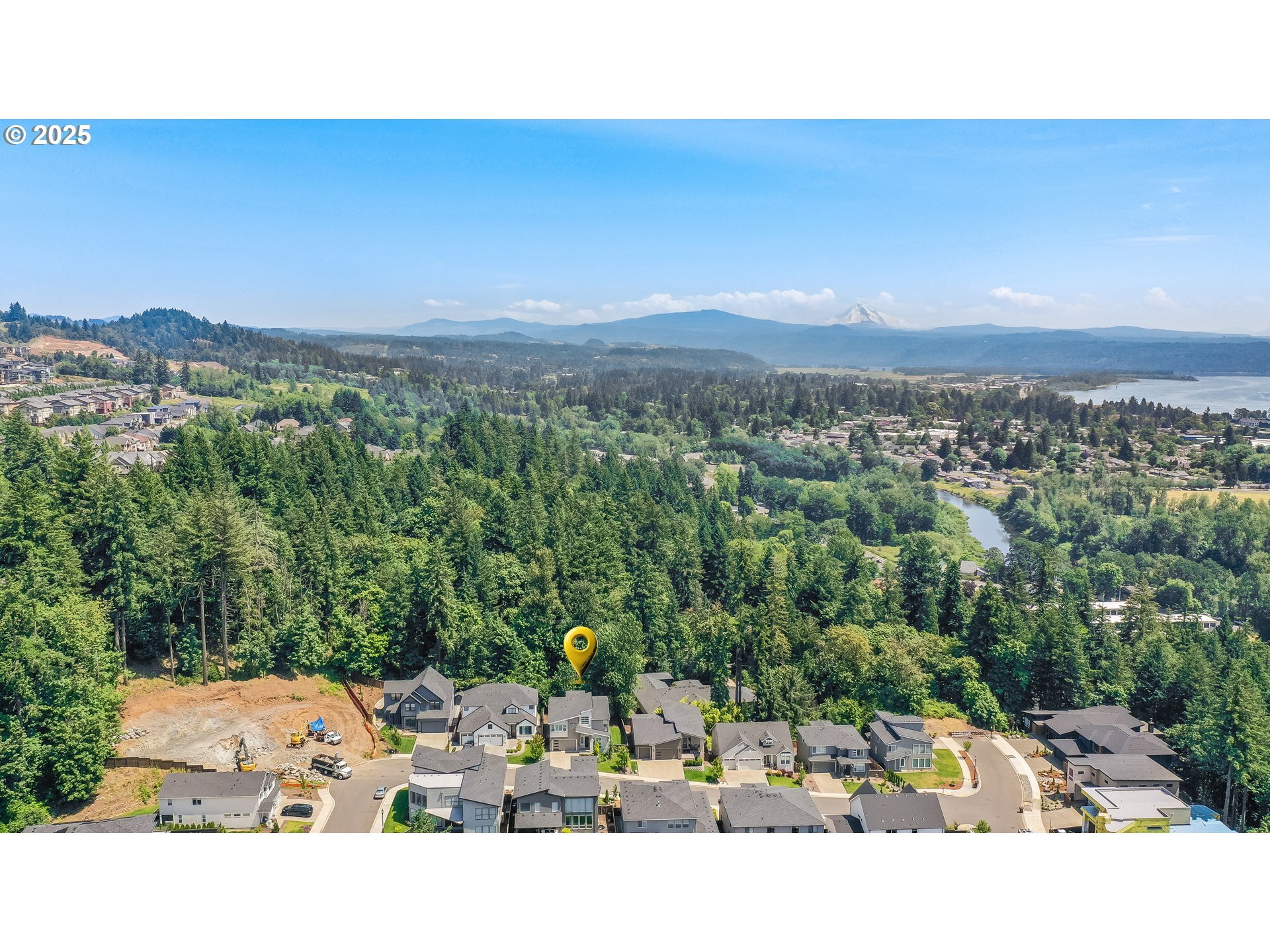 Property Photo: 634 NE Province Ct WA 98607