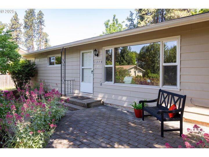 Property Photo:  1379 Tucker Rd  OR 97031 