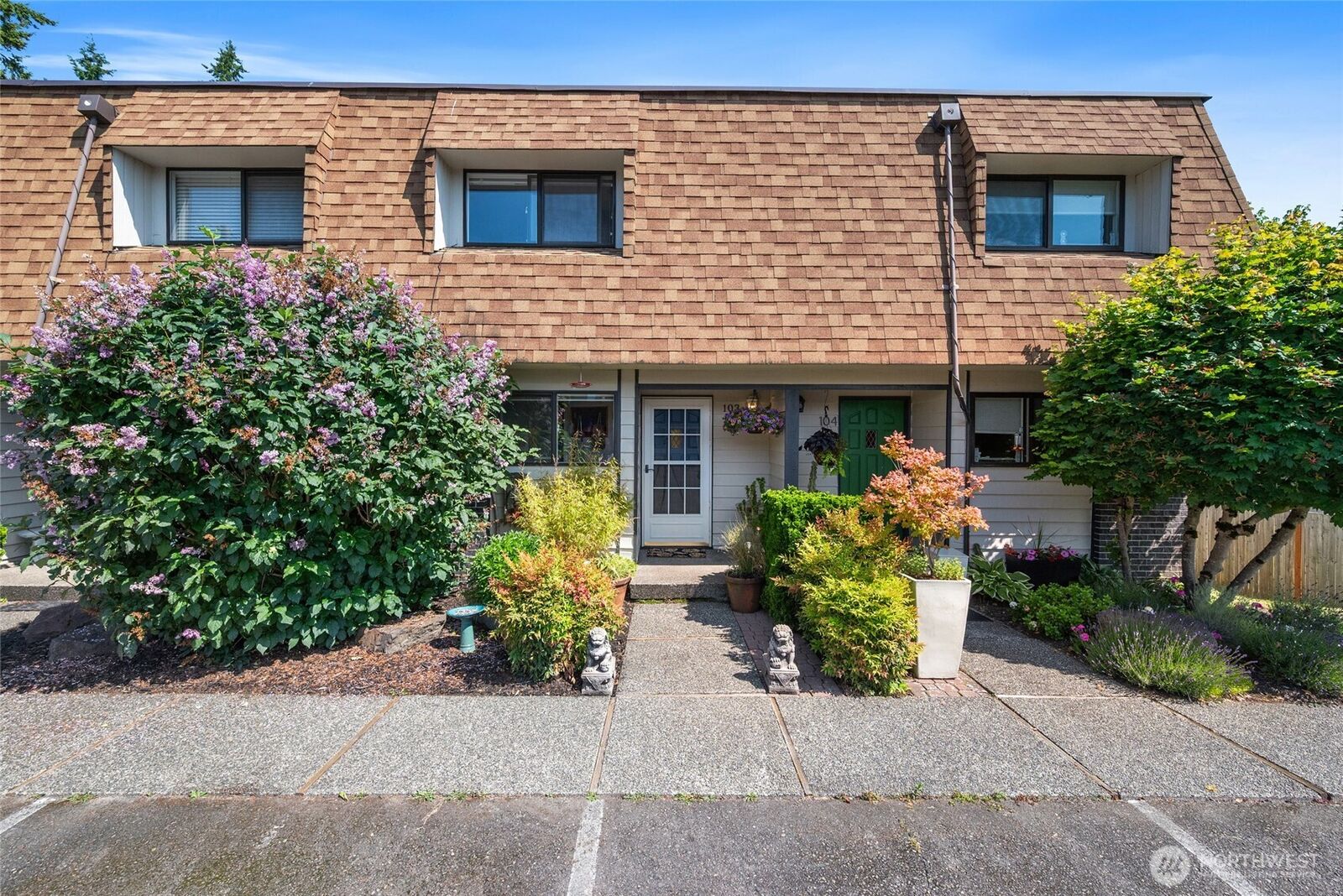 Property Photo:  21105  80th Avenue W 103  WA 98026 