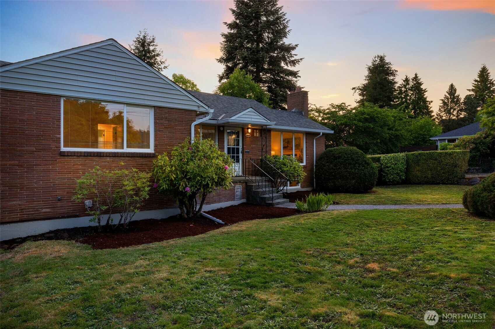 6559  43rd Avenue NE  Seattle WA 98115 photo