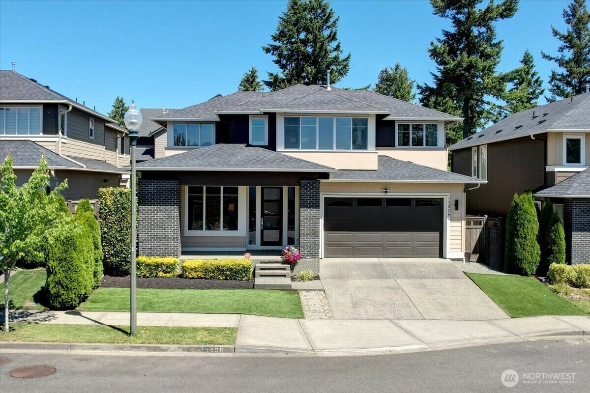 Property Photo: 13406 SE 262 Street WA 98042