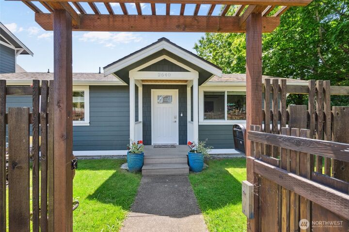 Property Photo:  2640  James Street  WA 98225 