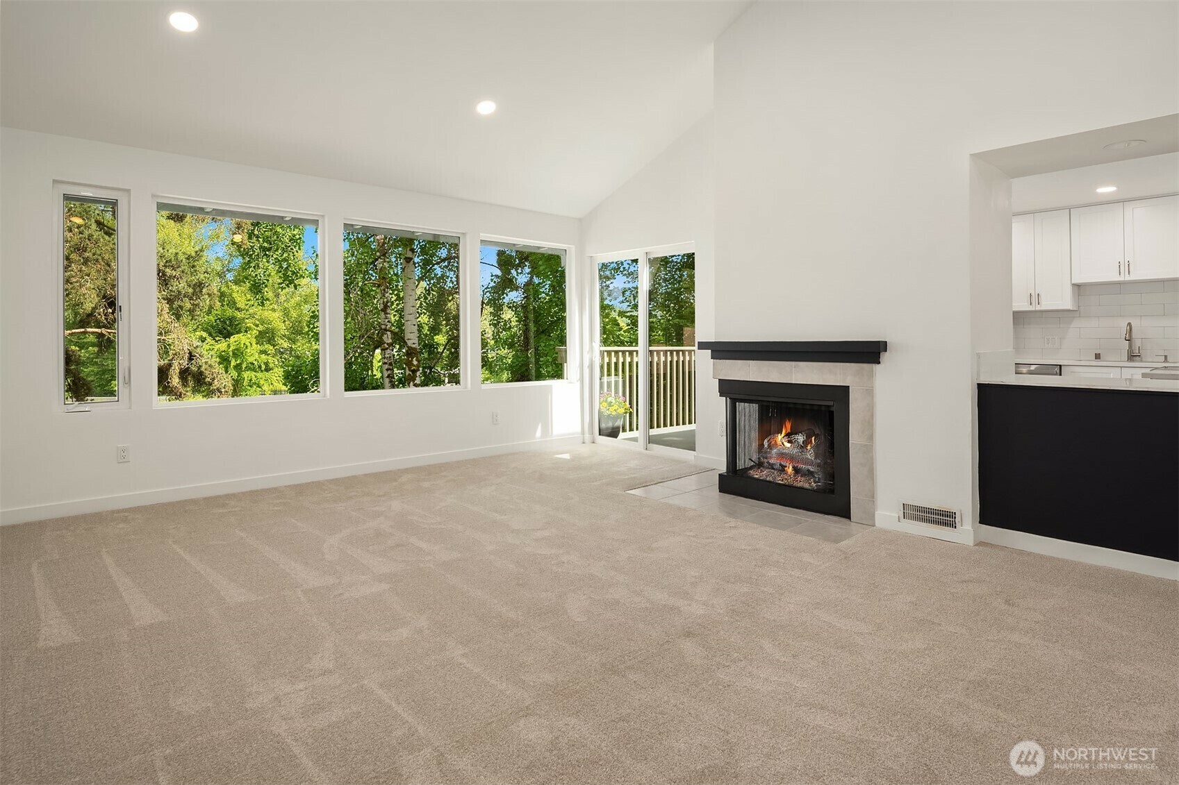 Property Photo: 1101 Bellefield Park Lane 1356 WA 98004