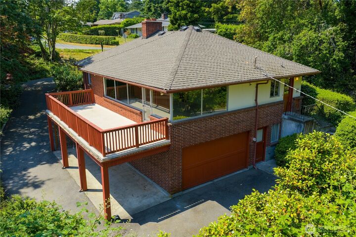 Property Photo: 17004 16th Avenue SW WA 98166