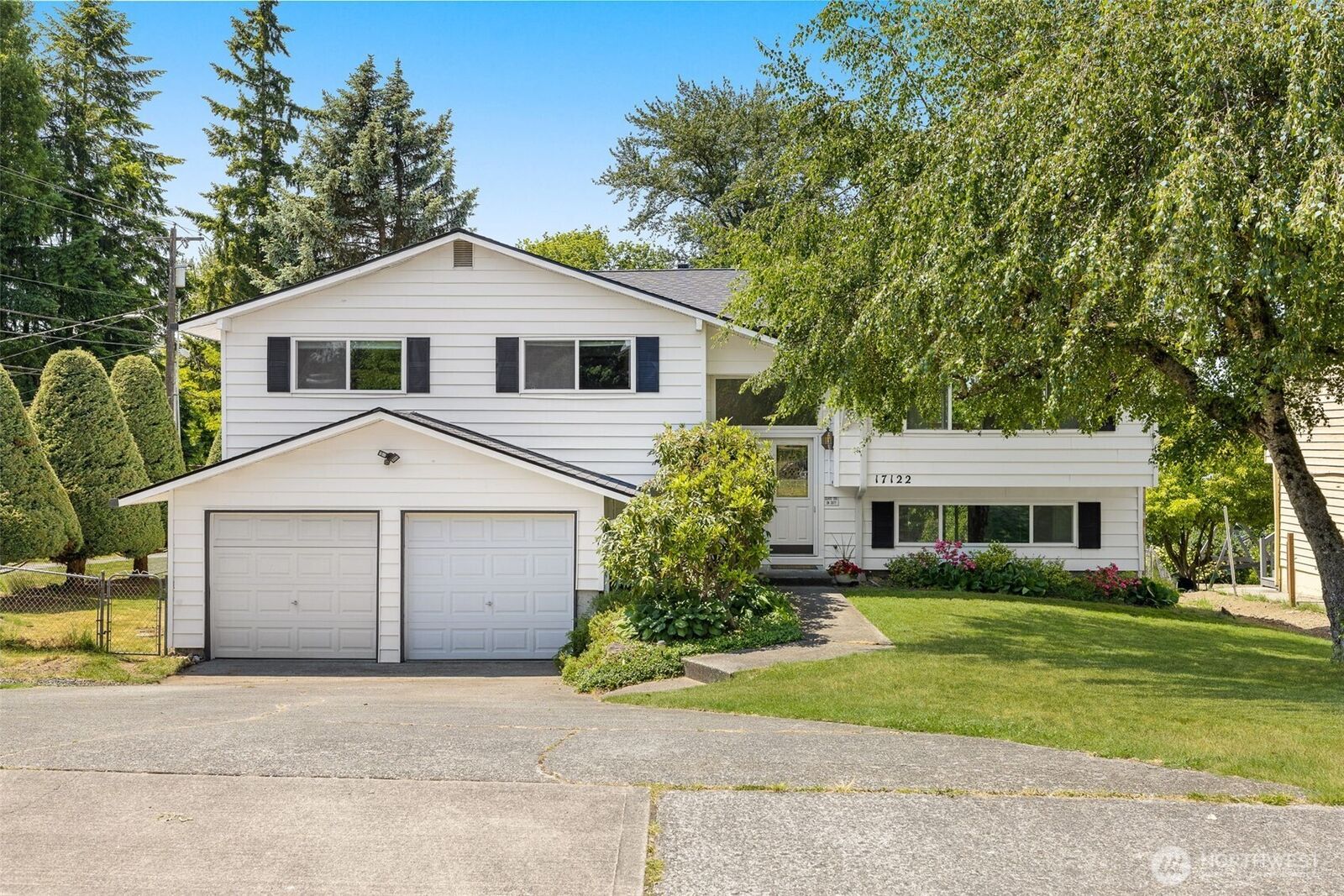 Property Photo:  17122  40th Avenue W  WA 98037 