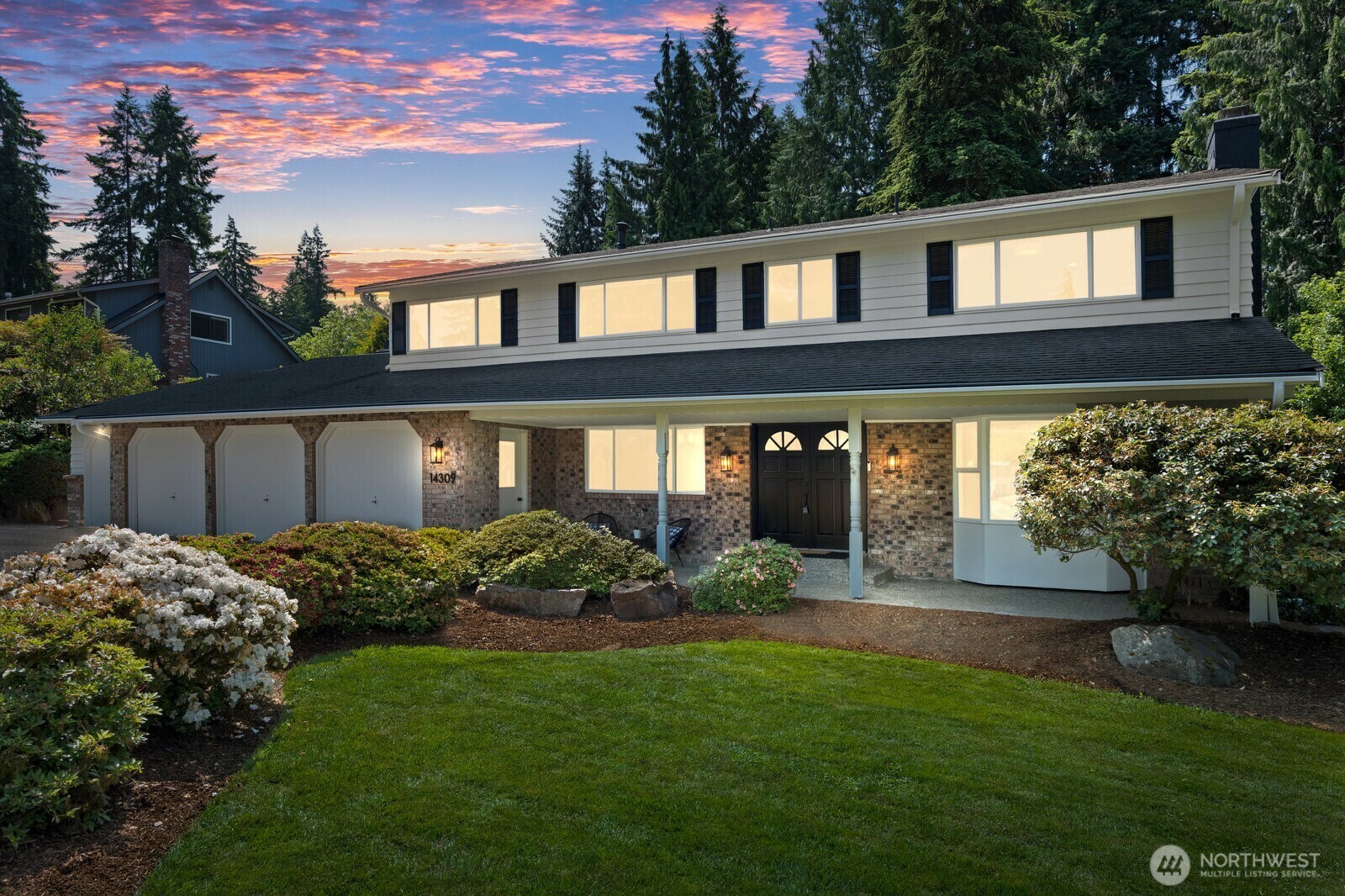 Property Photo: 14309 NE 12th Place WA 98007