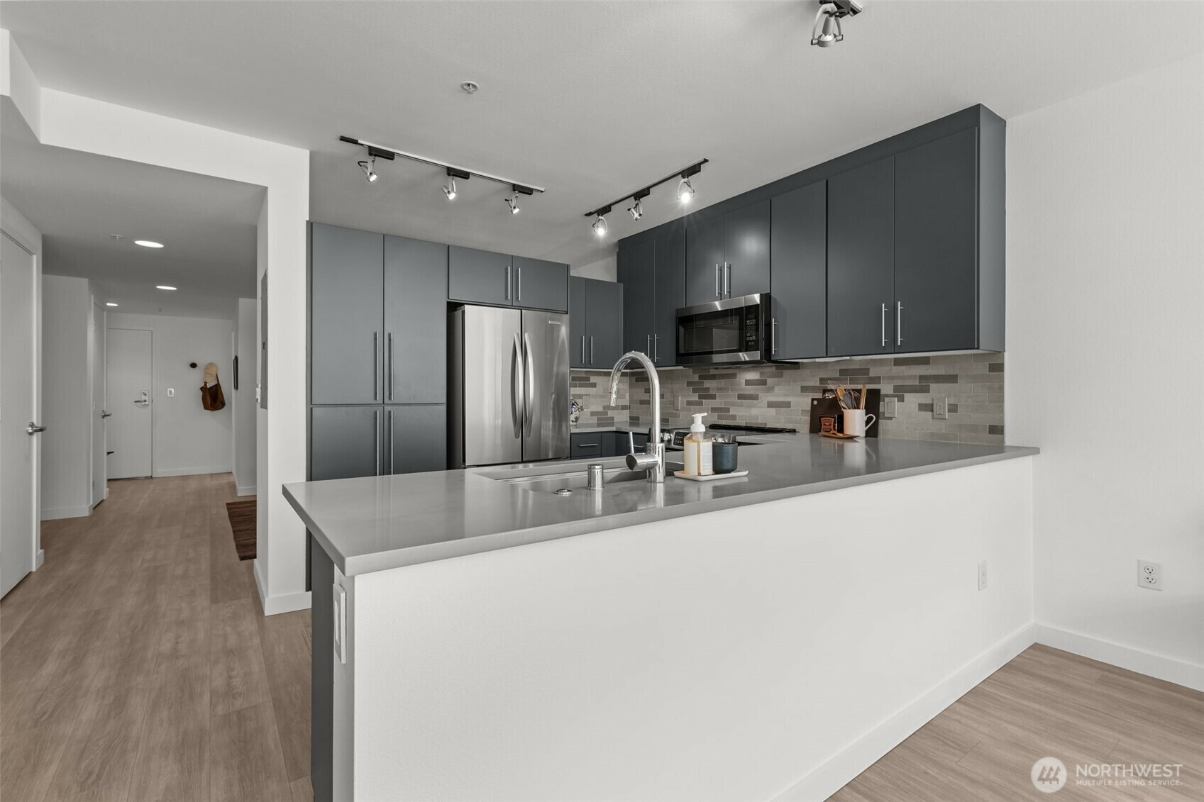Property Photo: 17 W Mercer Street 216 WA 98119
