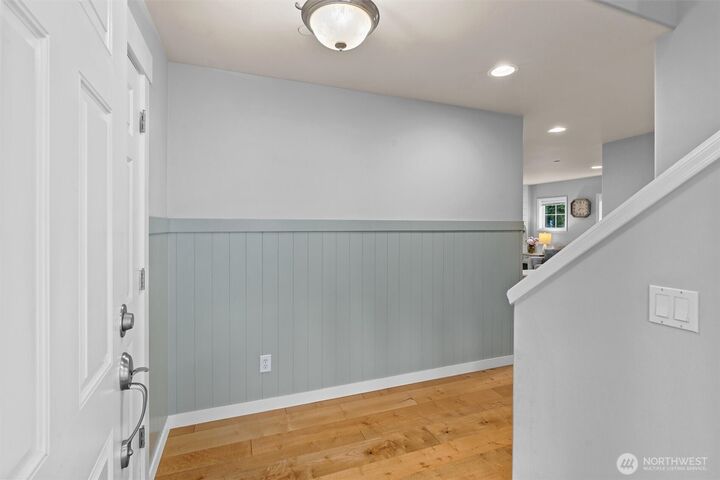 Property Photo:  24244  197th Avenue SE  WA 98038 