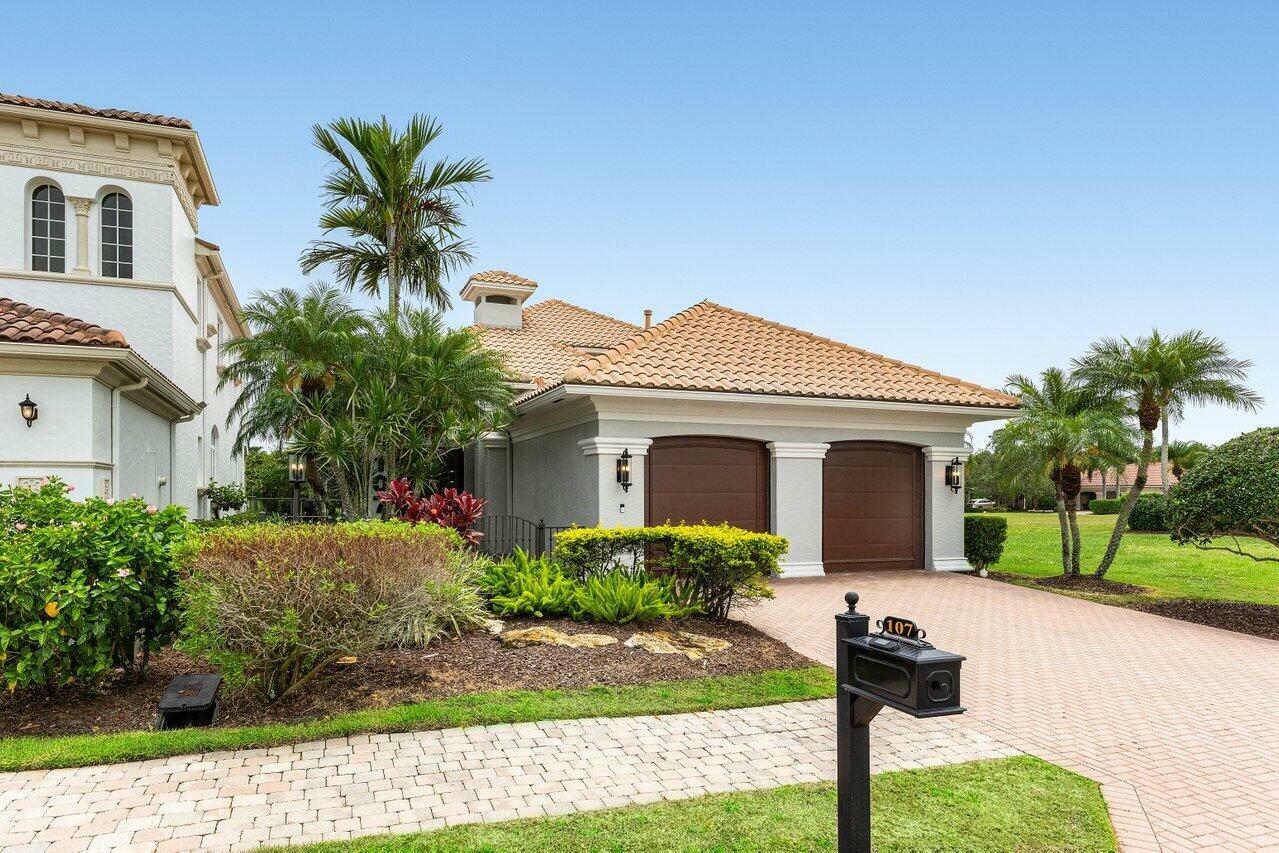 Property Photo: 107 SE Santa Gardenia FL 34984