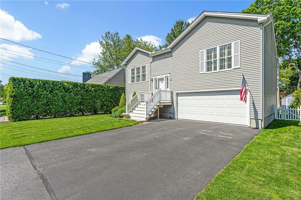 Property Photo: 86 Inkberry Trail RI 02882