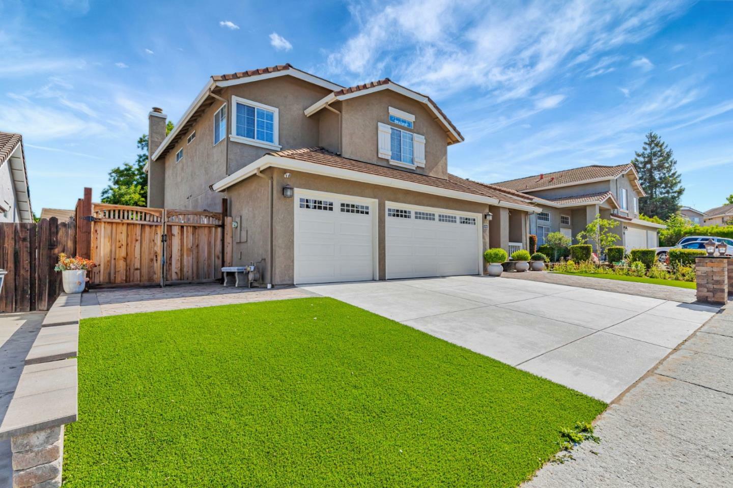 Property Photo: 1700 Hemlock Court CA 95023