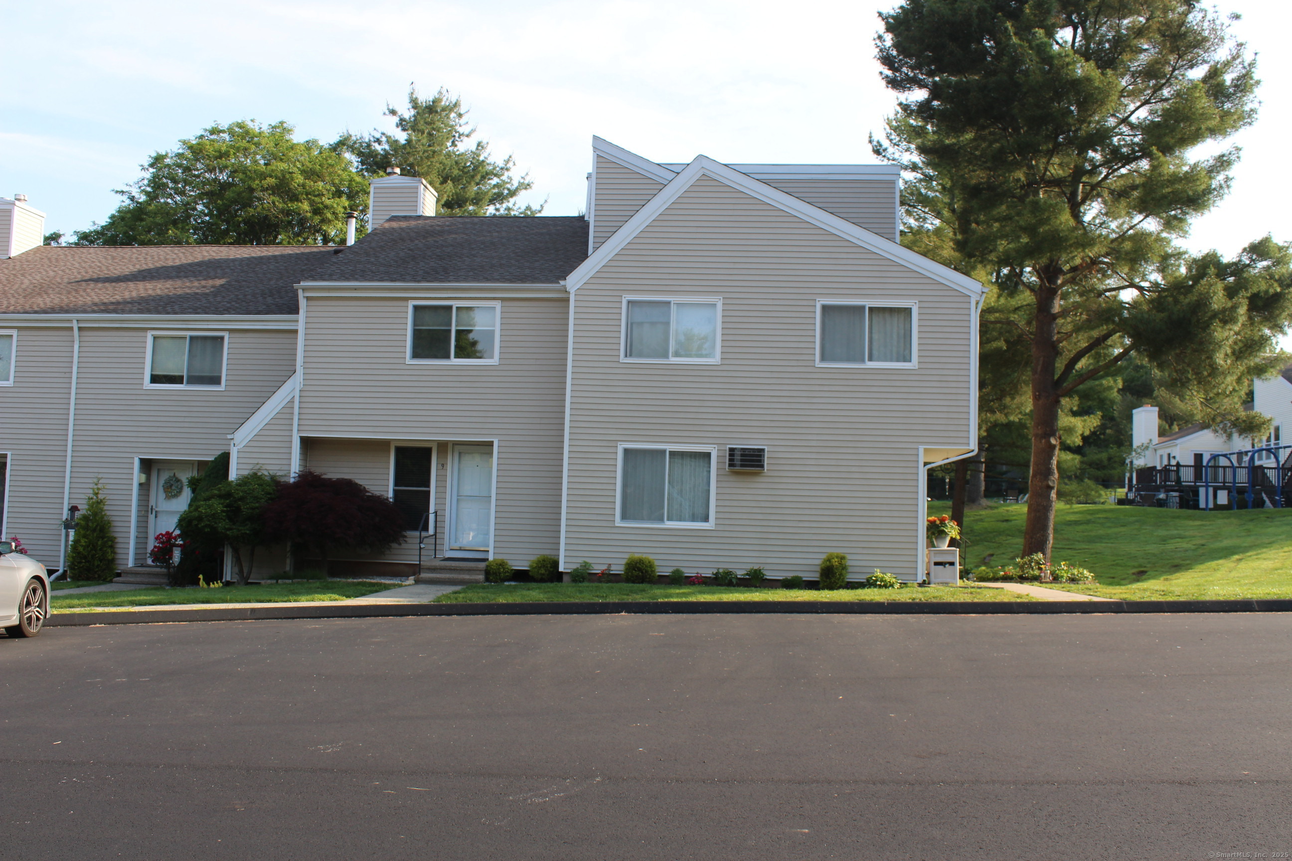 Property Photo: 9 Watch Hill Circle 9 CT 06416
