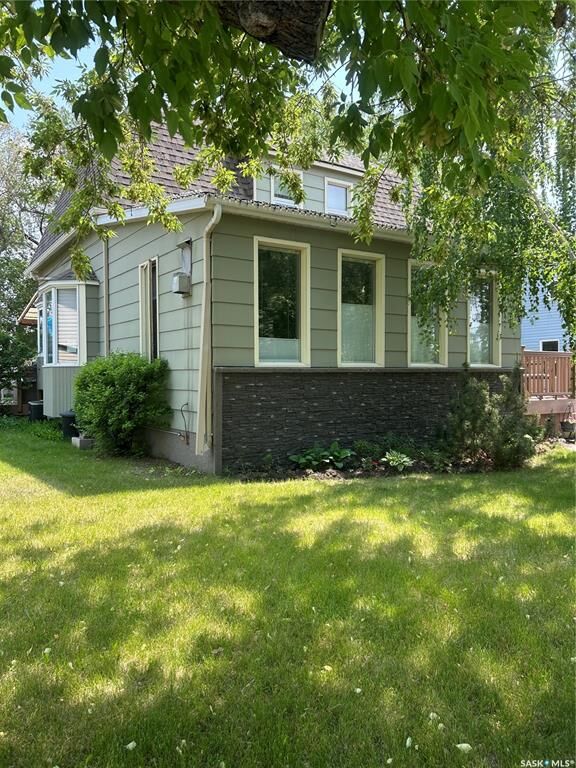 Property Photo: 213 Third Street E SK S0C 0S0