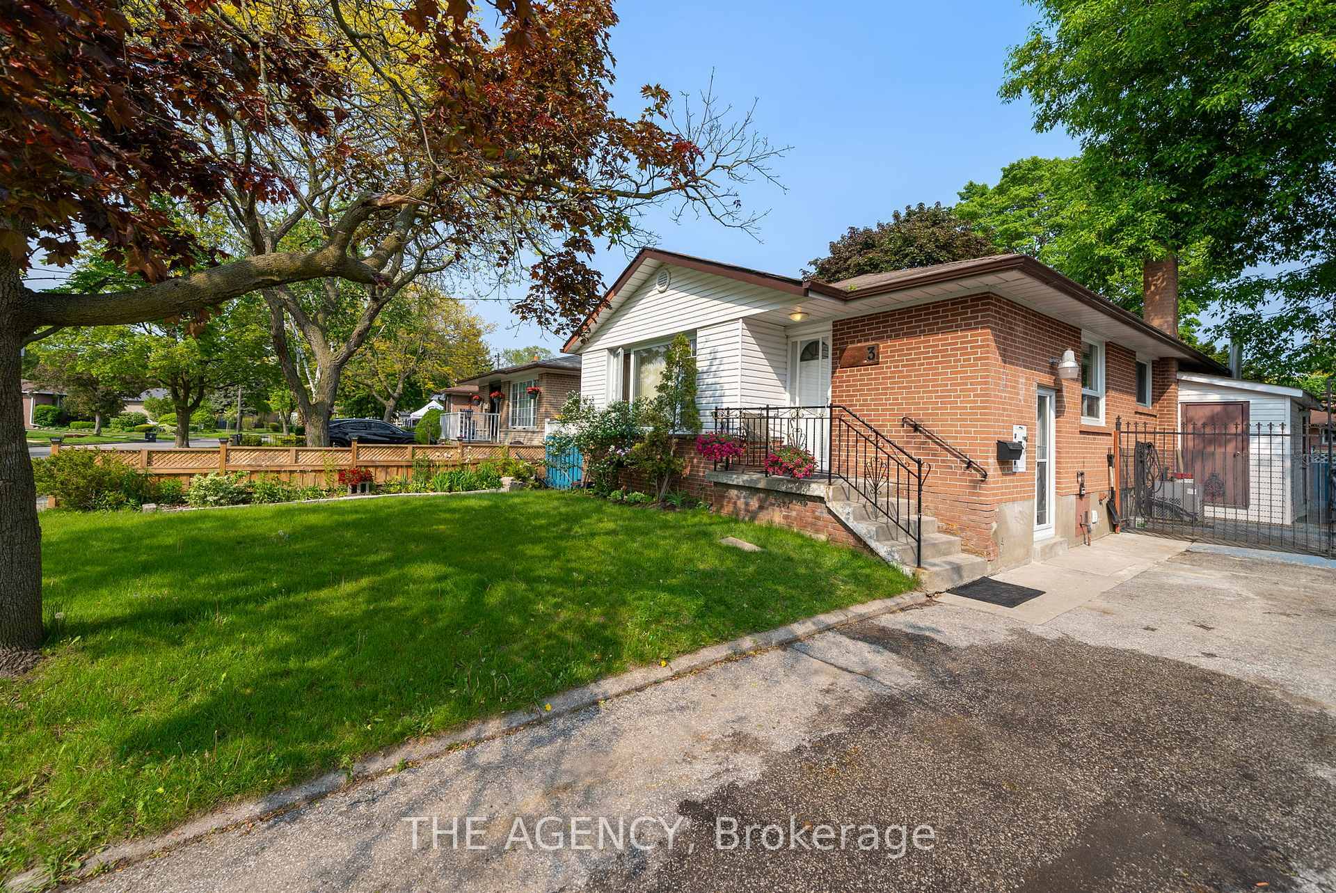 Property Photo:  3 Shoreview Drive  ON M1E 3R1 
