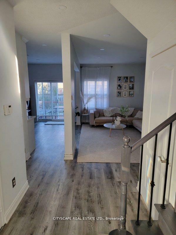 Photo de la propriété: 3225 Bruzan Crescent ON L5N 8E7