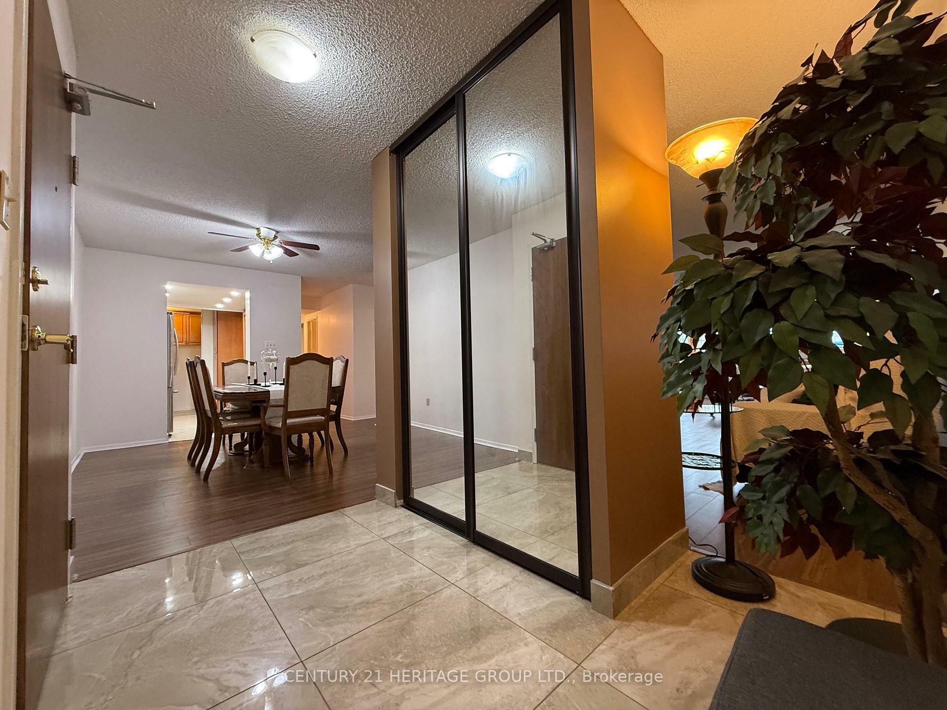 Property Photo: 3151 Bridle Town Circle 405 ON M1W 2T1