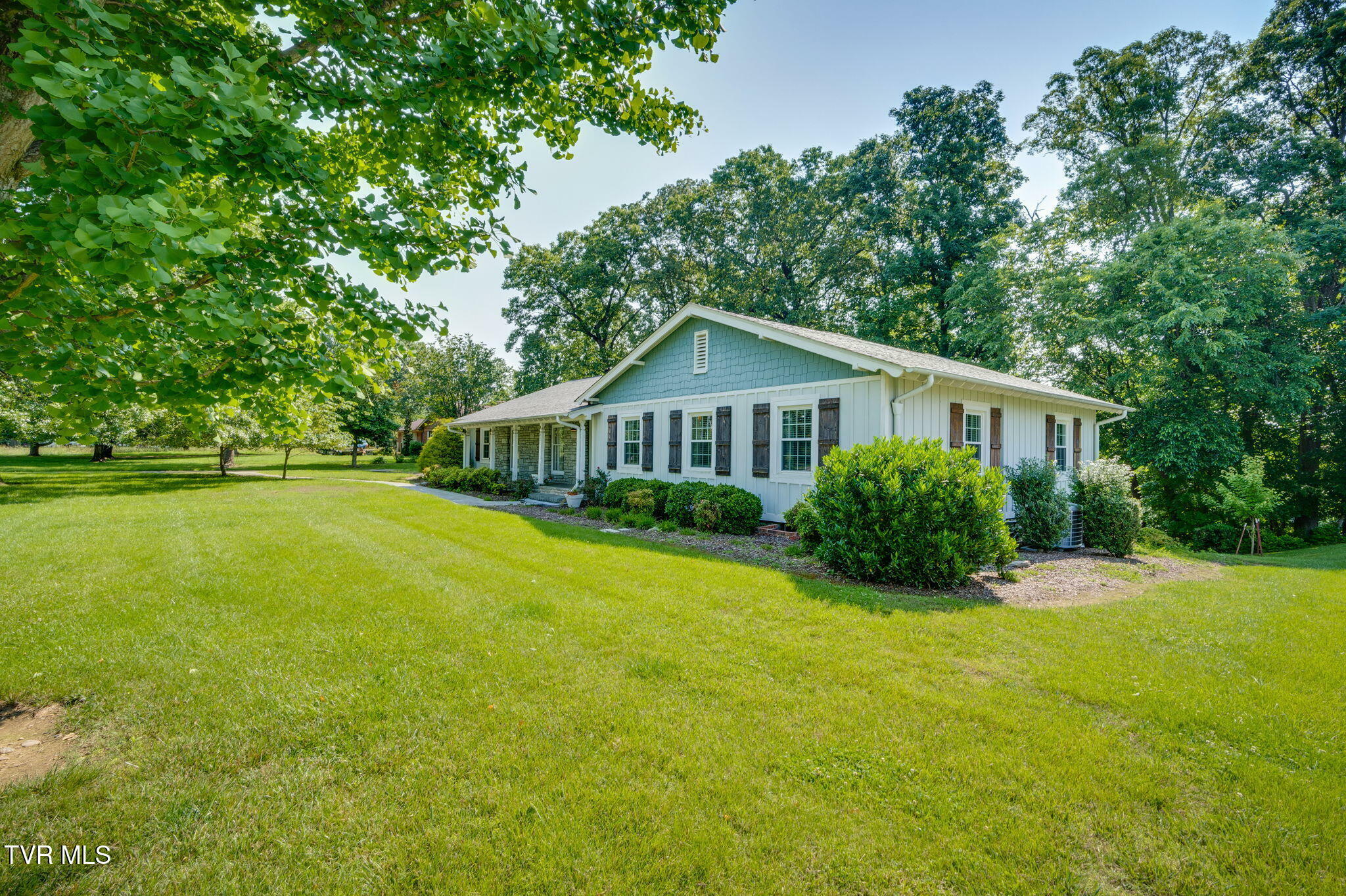 Property Photo:  421 High Ridge Road  TN 37660 