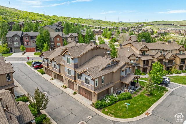 Property Photo: 760 W Holliday Dr UT 84036