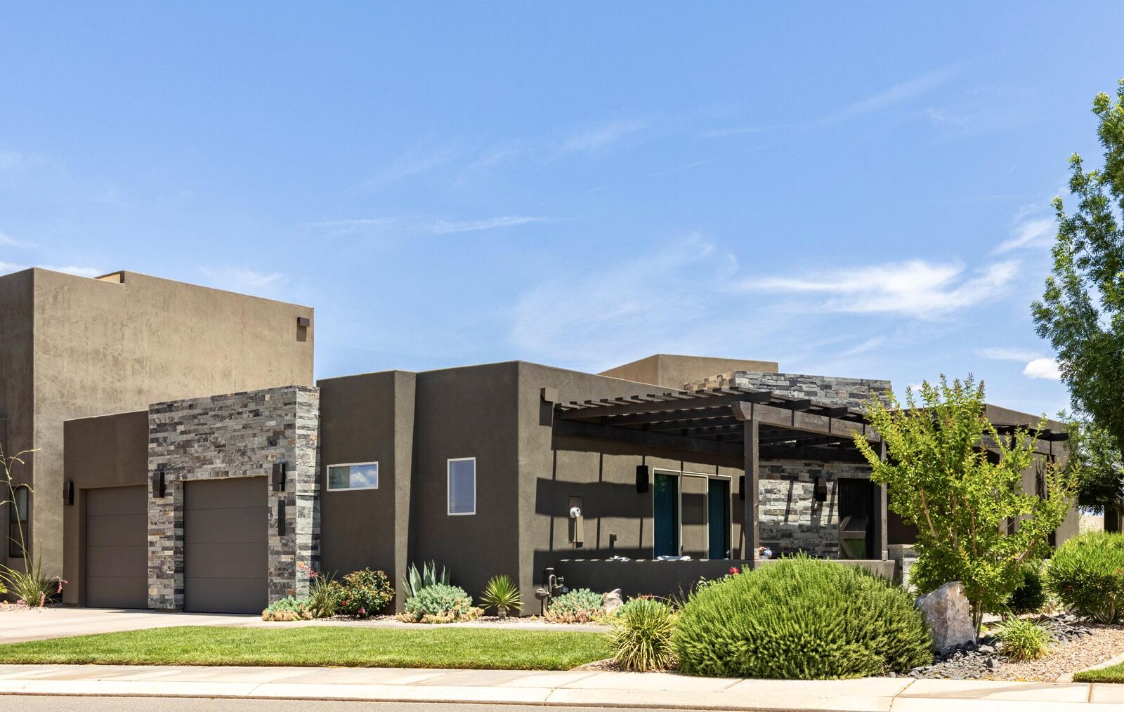 Property Photo: 3221 S Retreat Dr 7 UT 84737