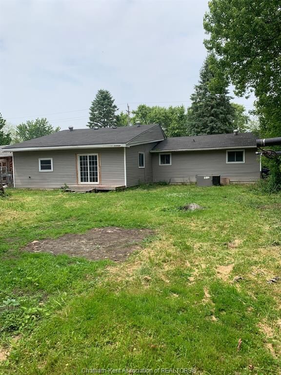 Property Photo: 5033 Dufferin Avenue ON N8A 4N1