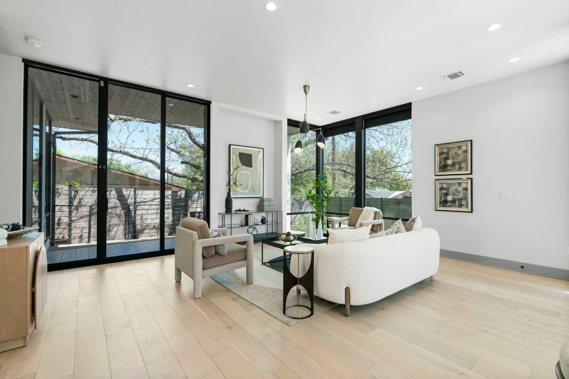 Property Photo:  2402 S 3rd Street A  TX 78704 